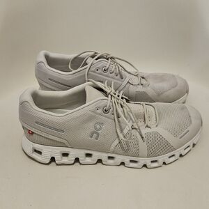 On Cloud 5 Running Shoes